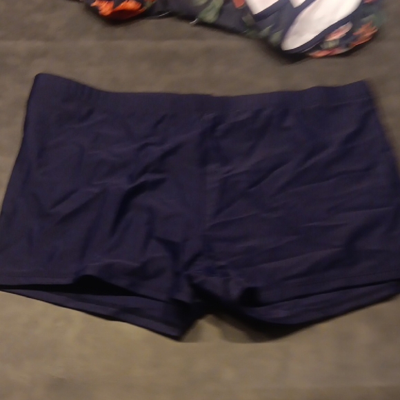 RESERVED FOR BECKY ...NEW! Urchica Navy Blue Floral Print Tankini - Picture 10 of 12